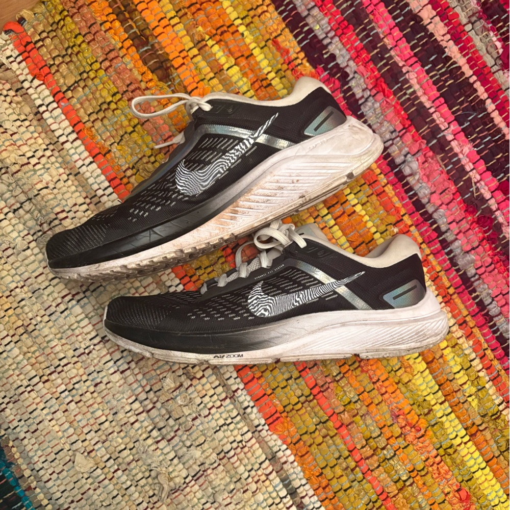 Nike Women’s Black Running Shoes with White Sole